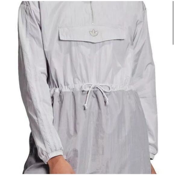 Adidas Windbreaker Pullover Jacket Drawstring Waist Gray Silver Size Medium - Picture 2 of 15